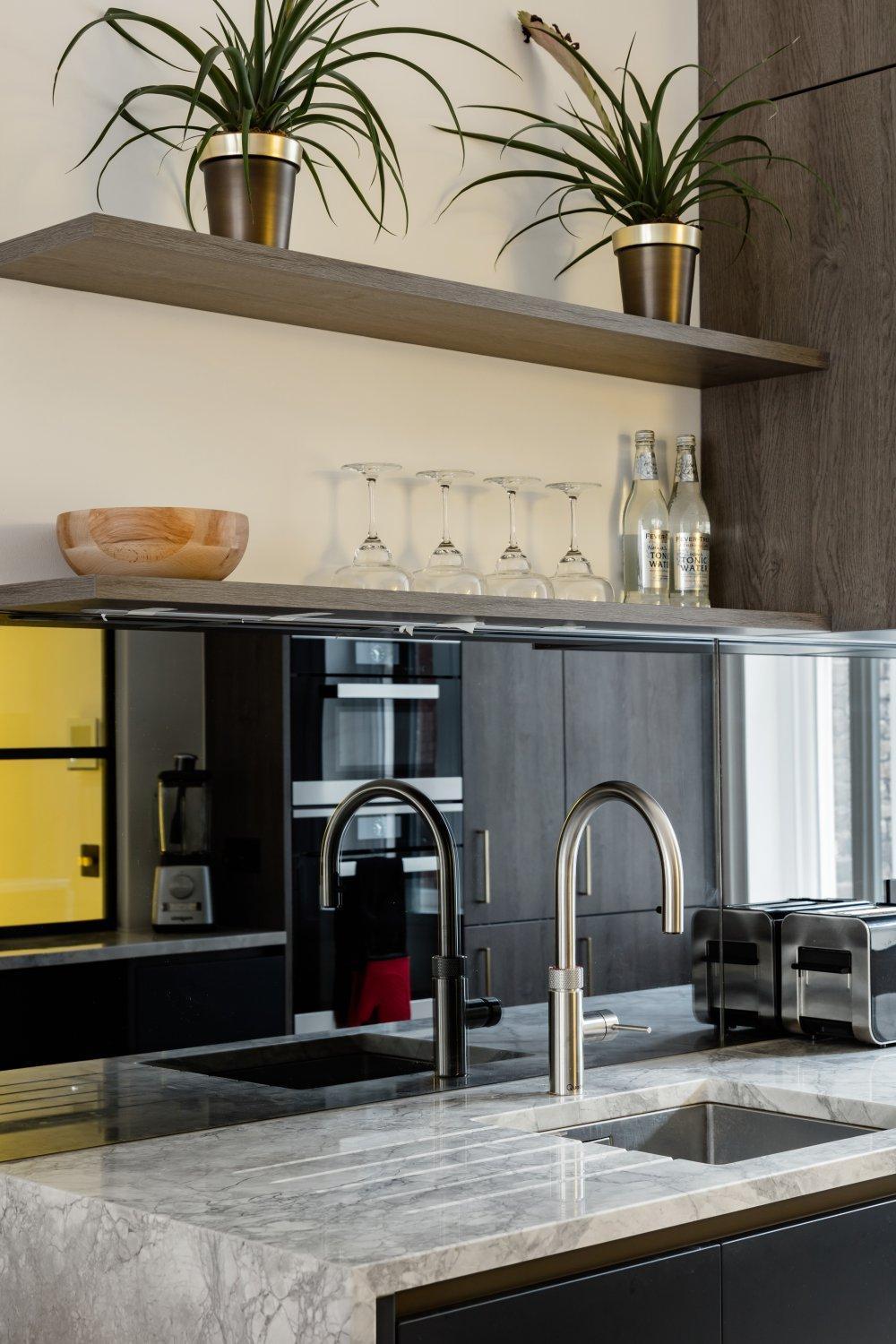 Modern Apartment & Rooms At Charing Cross Лондон Екстериор снимка