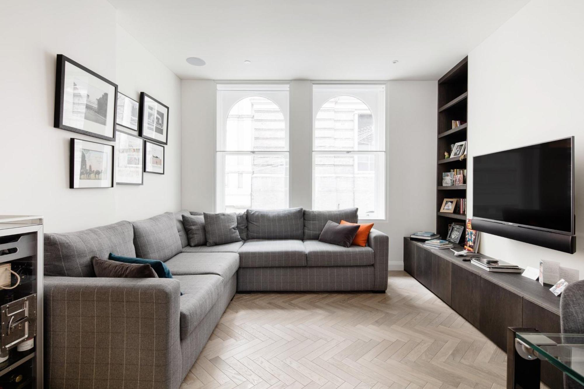 Modern Apartment & Rooms At Charing Cross Лондон Екстериор снимка