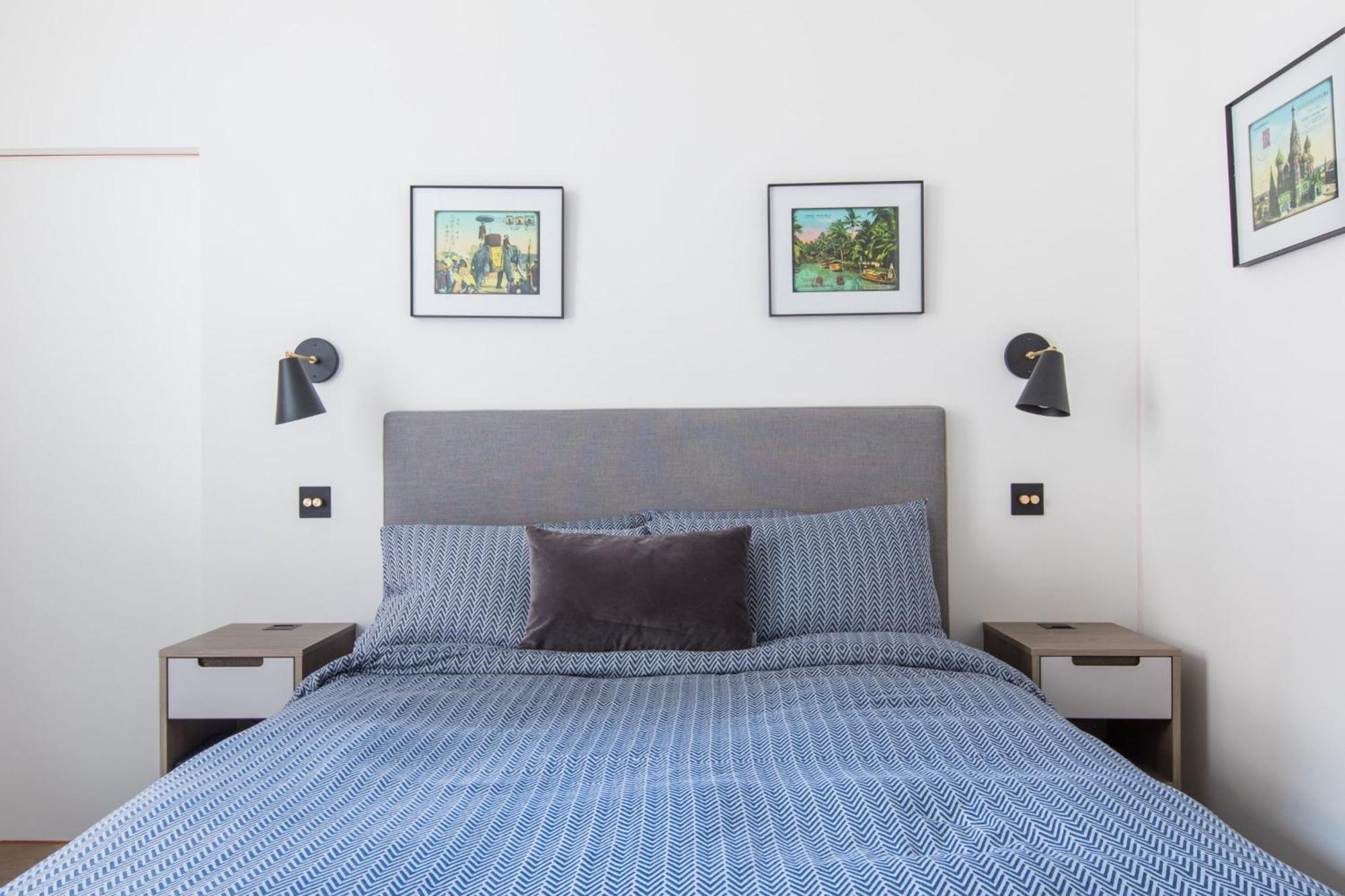 Modern Apartment & Rooms At Charing Cross Лондон Екстериор снимка