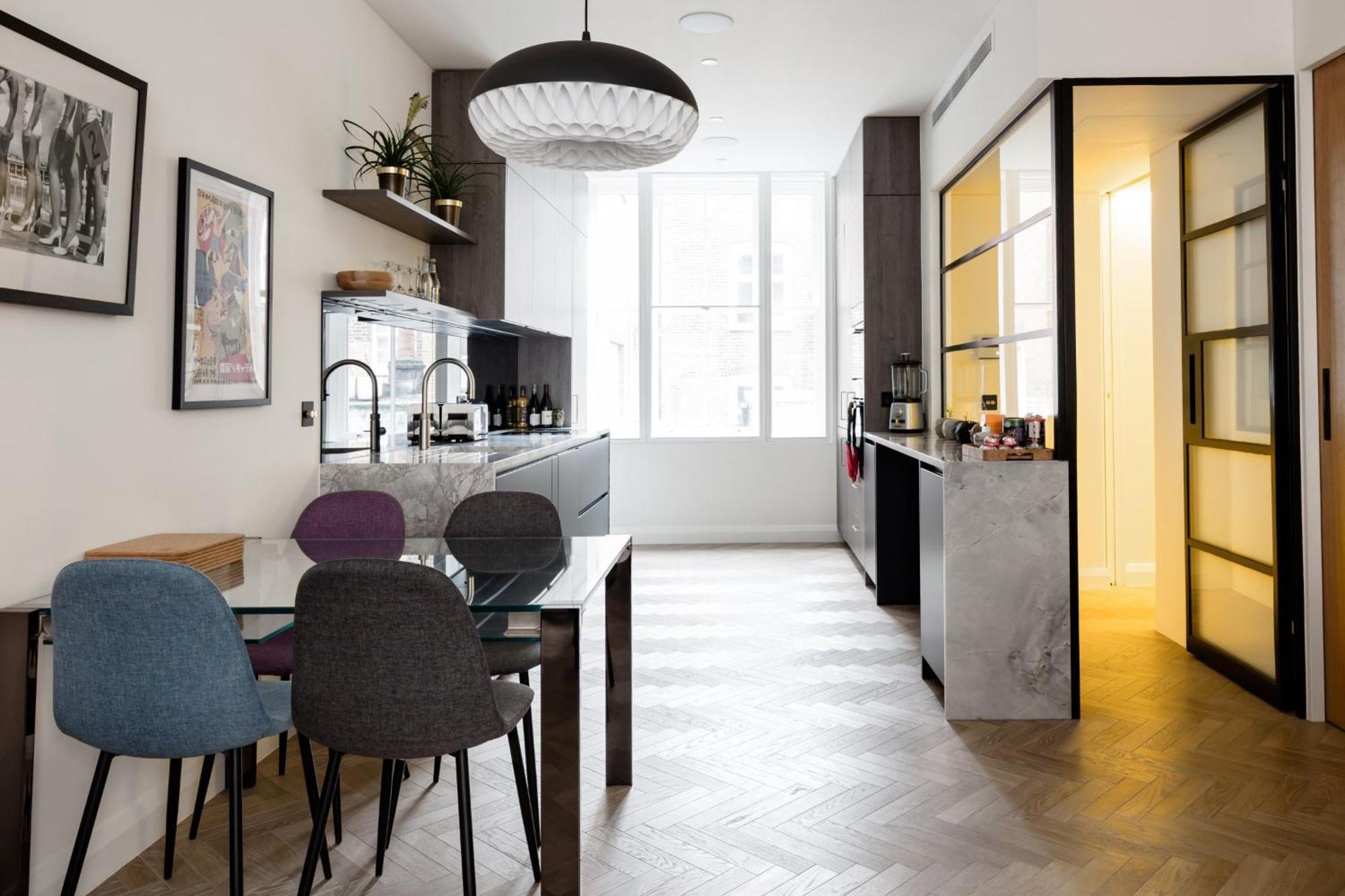 Modern Apartment & Rooms At Charing Cross Лондон Екстериор снимка